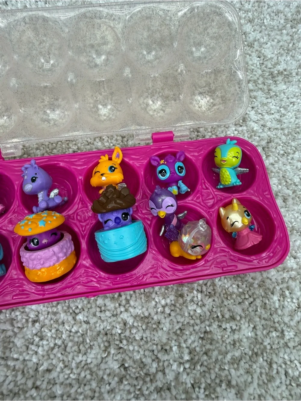 Hatchimals Colleggtibles Lot of 12 in Egg Carton